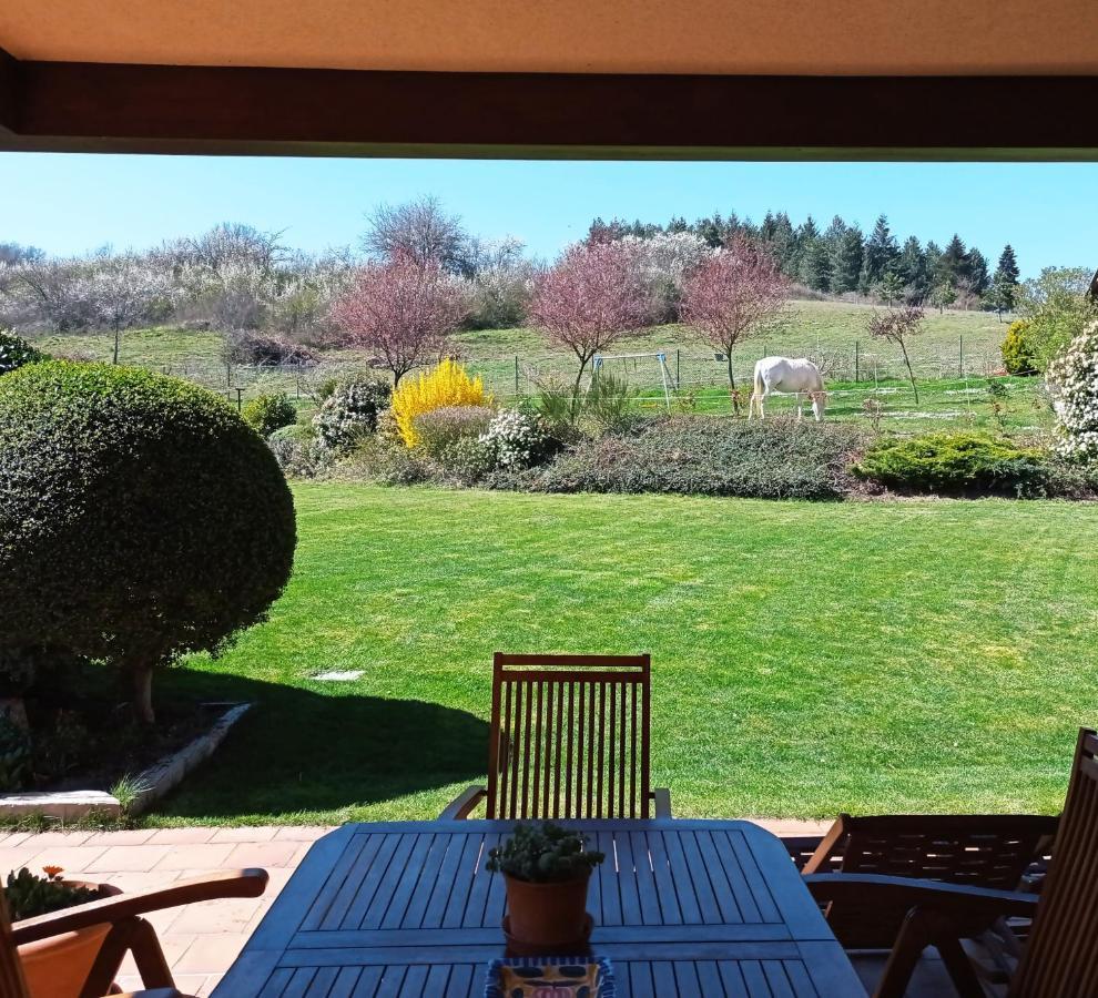 El Chalet Del Golf Urturi Екстериор снимка
