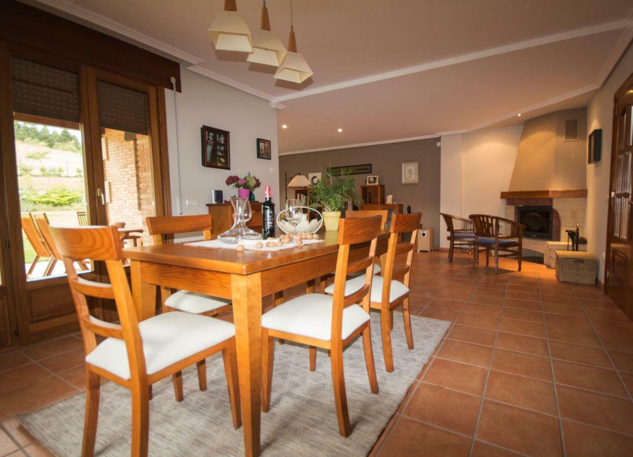El Chalet Del Golf Urturi Екстериор снимка