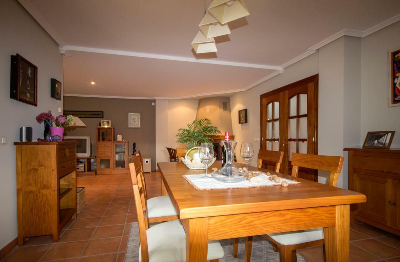 El Chalet Del Golf Urturi Екстериор снимка